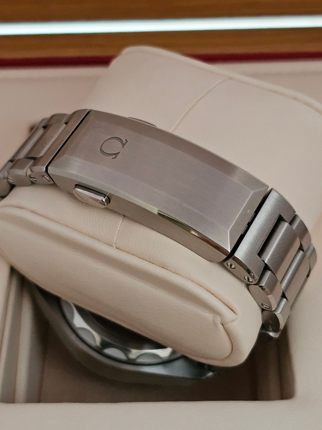 OMEGA Seamaster Planet Ocean 6000M Ultra Deep 45.5mm 215.30.46.21.03.002