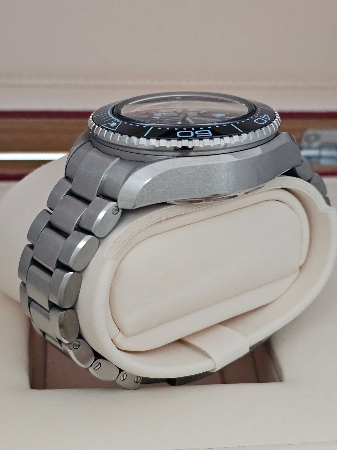 OMEGA Seamaster Planet Ocean 6000M Ultra Deep 45.5mm 215.30.46.21.03.002