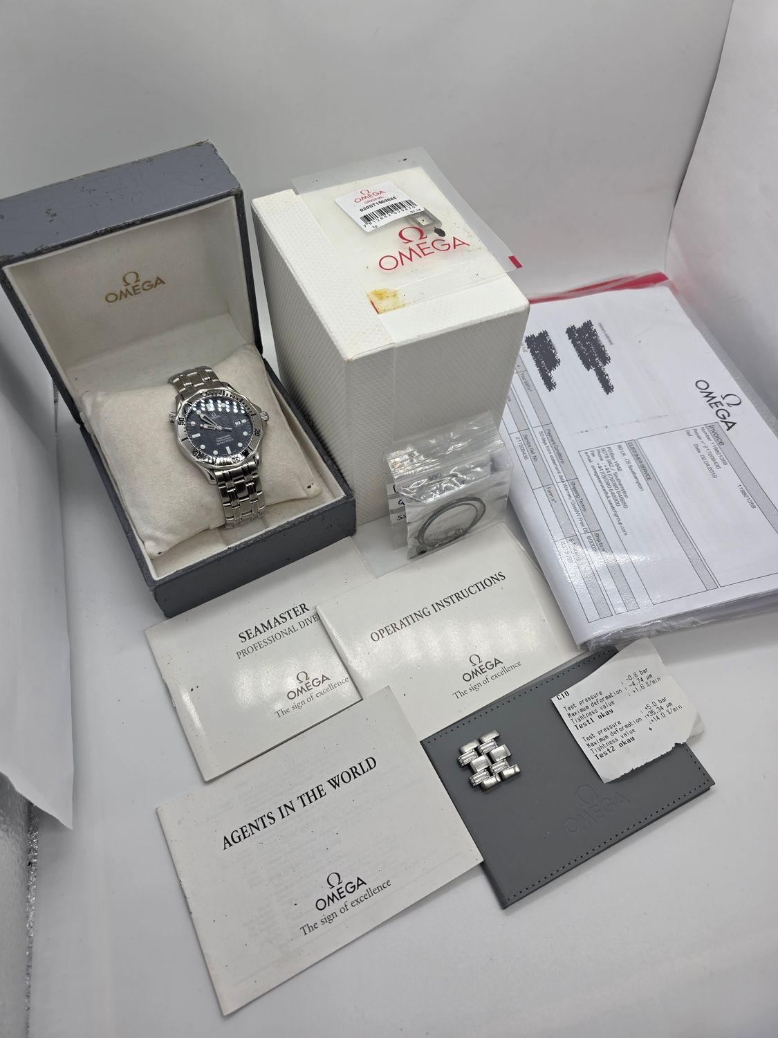 OMEGA Seamaster 300m Blue Watch - 196.1503, Box &amp; Omega Service Papers x2