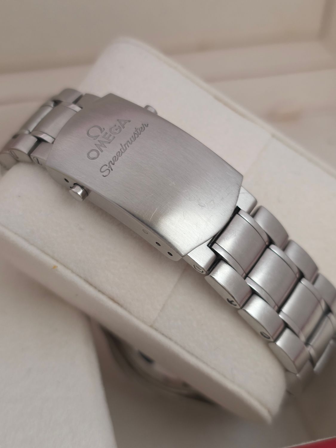 OMEGA Speedmaster Racing Black Watch - 326.30.40.50.01.001, Box &amp; Papers