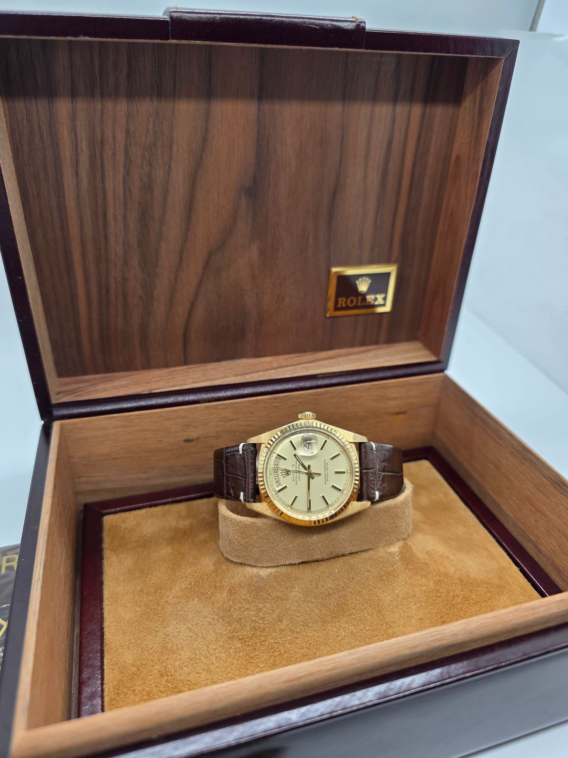 Rolex DayDate 1803 36mm, 18K Gold Original Dial, Circa 1987 Box &amp; Booklets