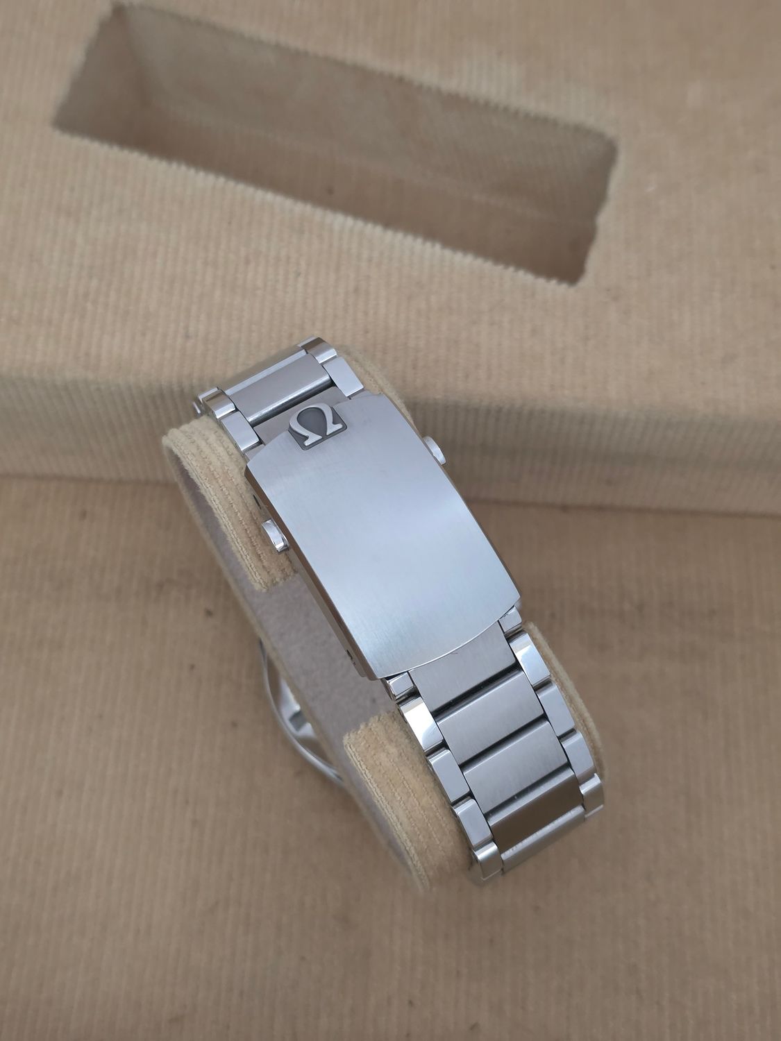 OMEGA Railmaster Trilogy 1957 60th Anniversary Black Watch - 220.10.38.20.01.002