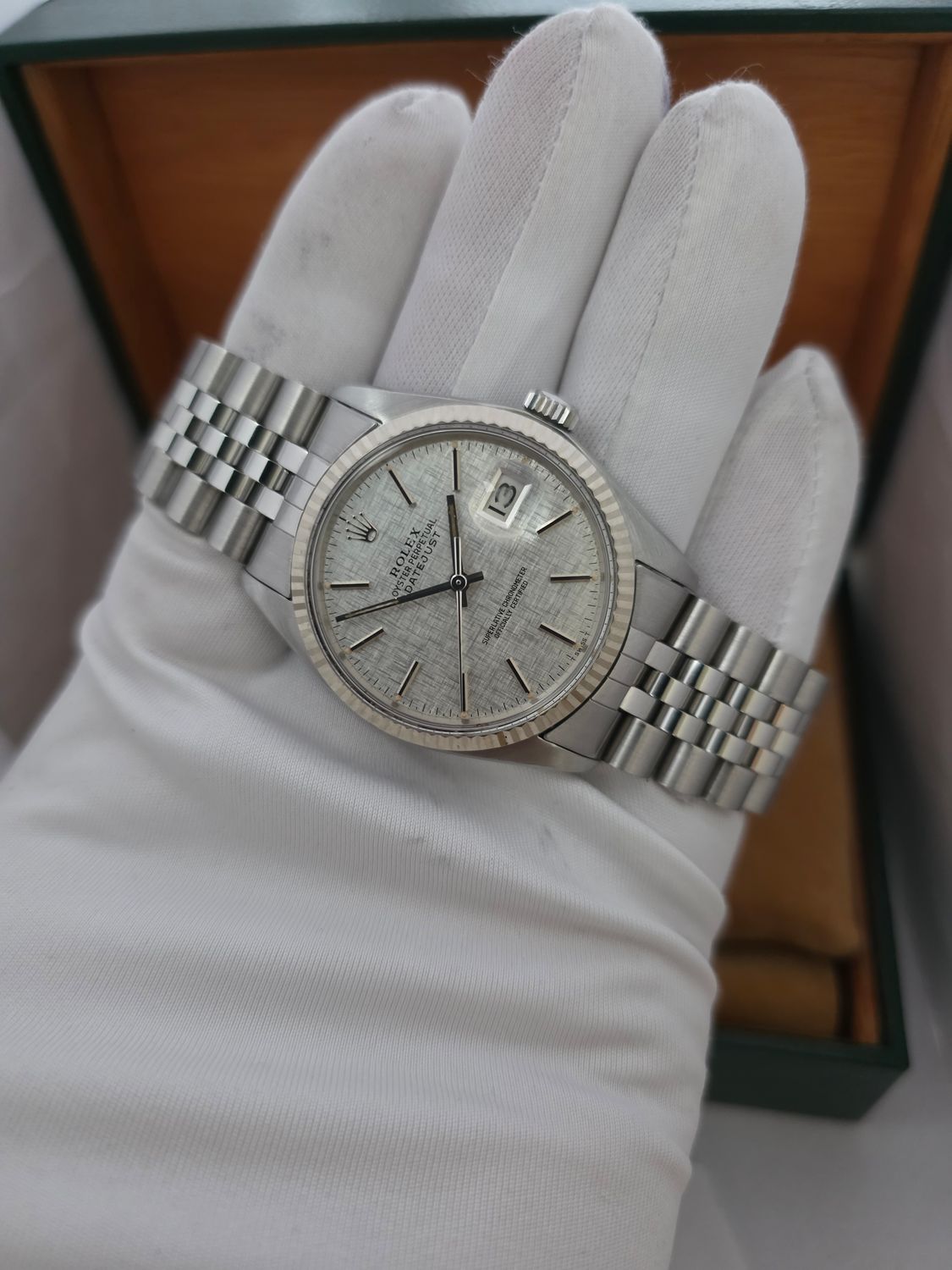 Rolex Datejust 16014 Silver Linen Dial, 36mm 1978 Box &amp; Papers