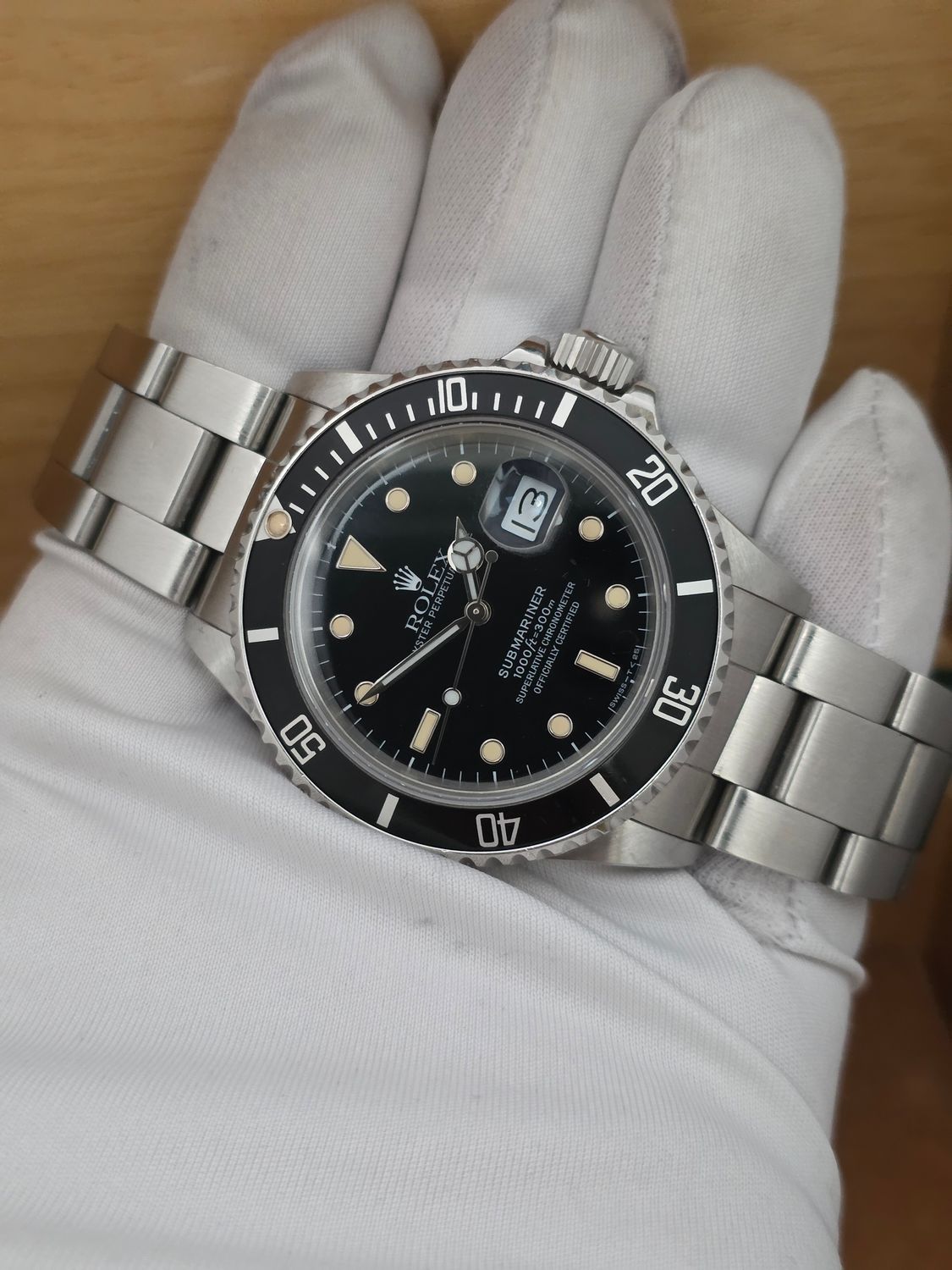 Rolex Submariner Date 168000, Black Watch - Rare &amp; Unpolished condition