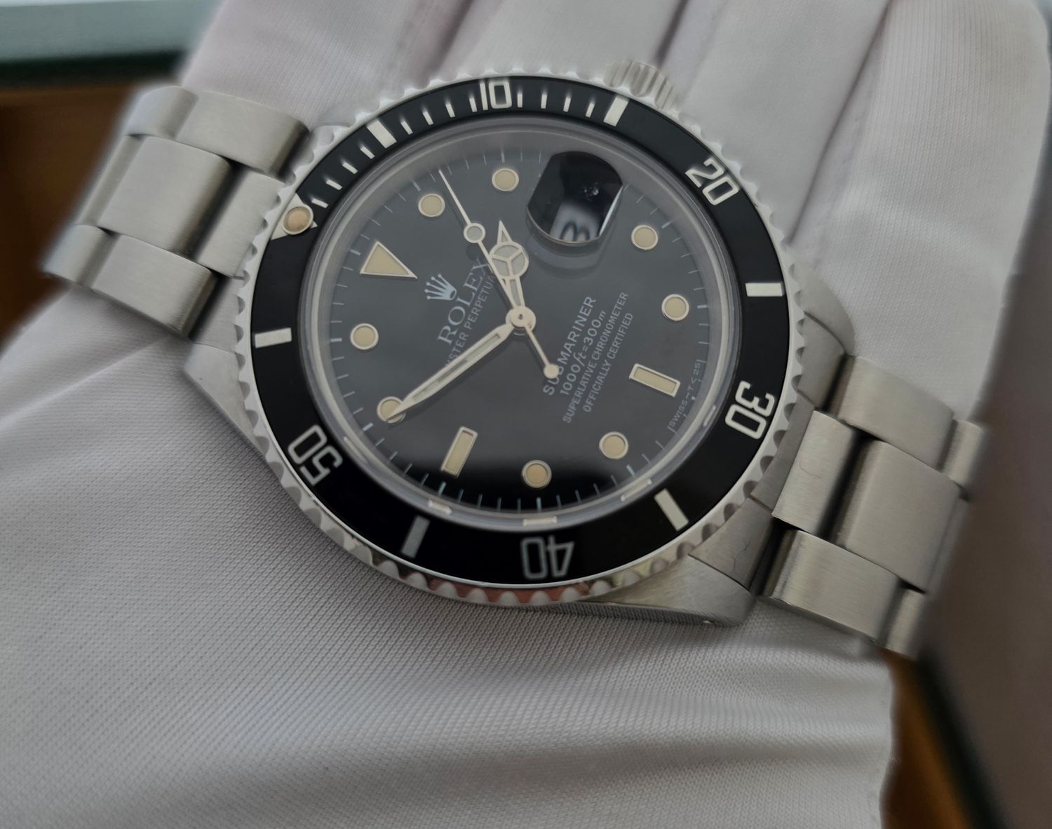 Rolex Submariner Date 168000 'Triple Zero' Watch - Rare &amp; Unpolished condition