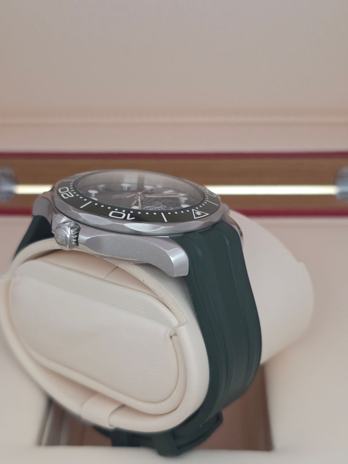 OMEGA Seamaster Diver 300m Green Watch - 210.32.42.20.10.001, 2022 Full Set