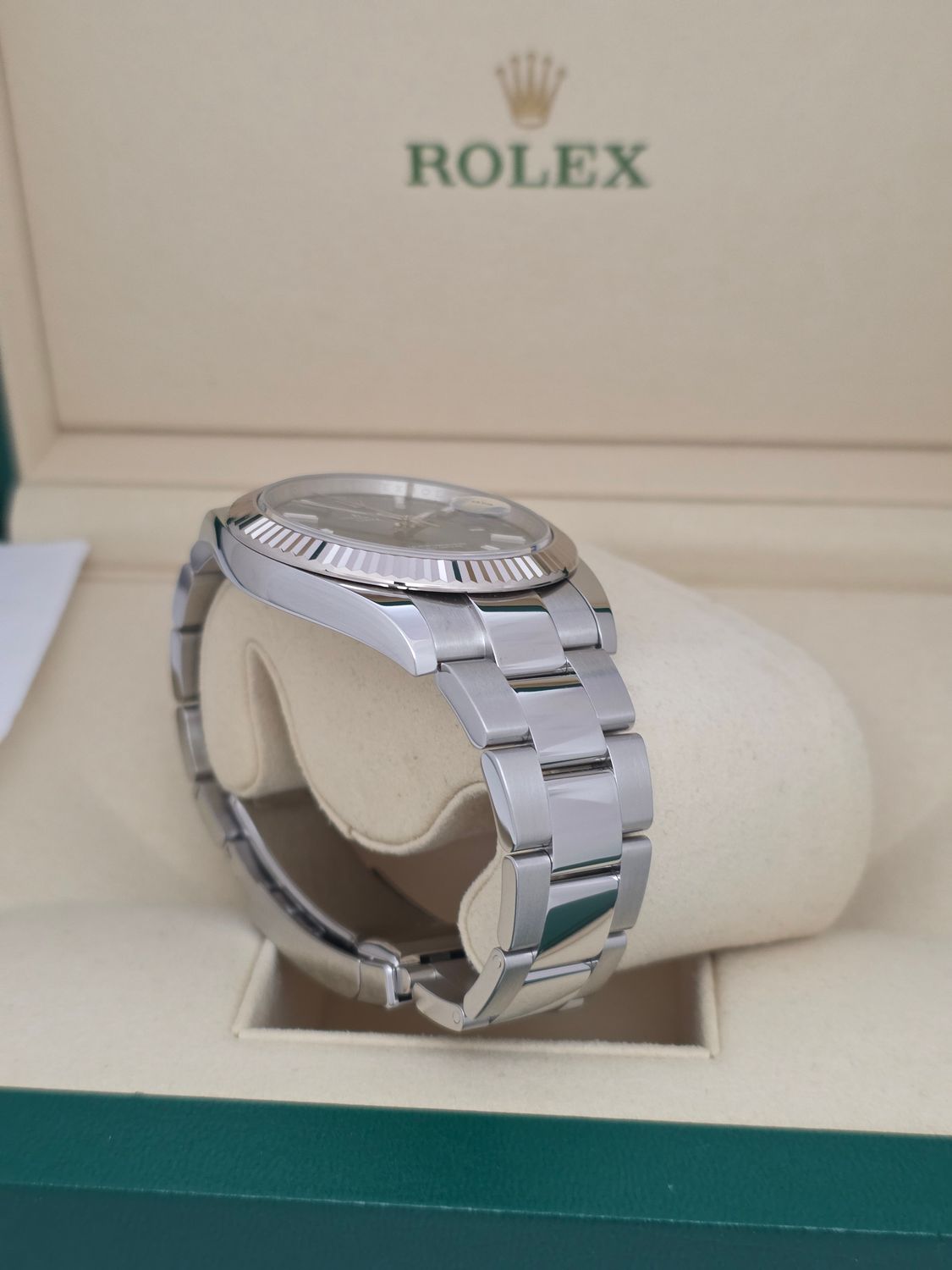 Rolex Datejust 41 126334 Mint Green Dial 2024 Box/Papers/Receipt