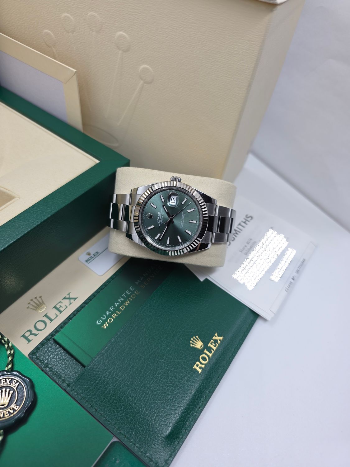 Rolex Datejust 41 126334 Mint Green Dial 2024 Box/Papers/Receipt