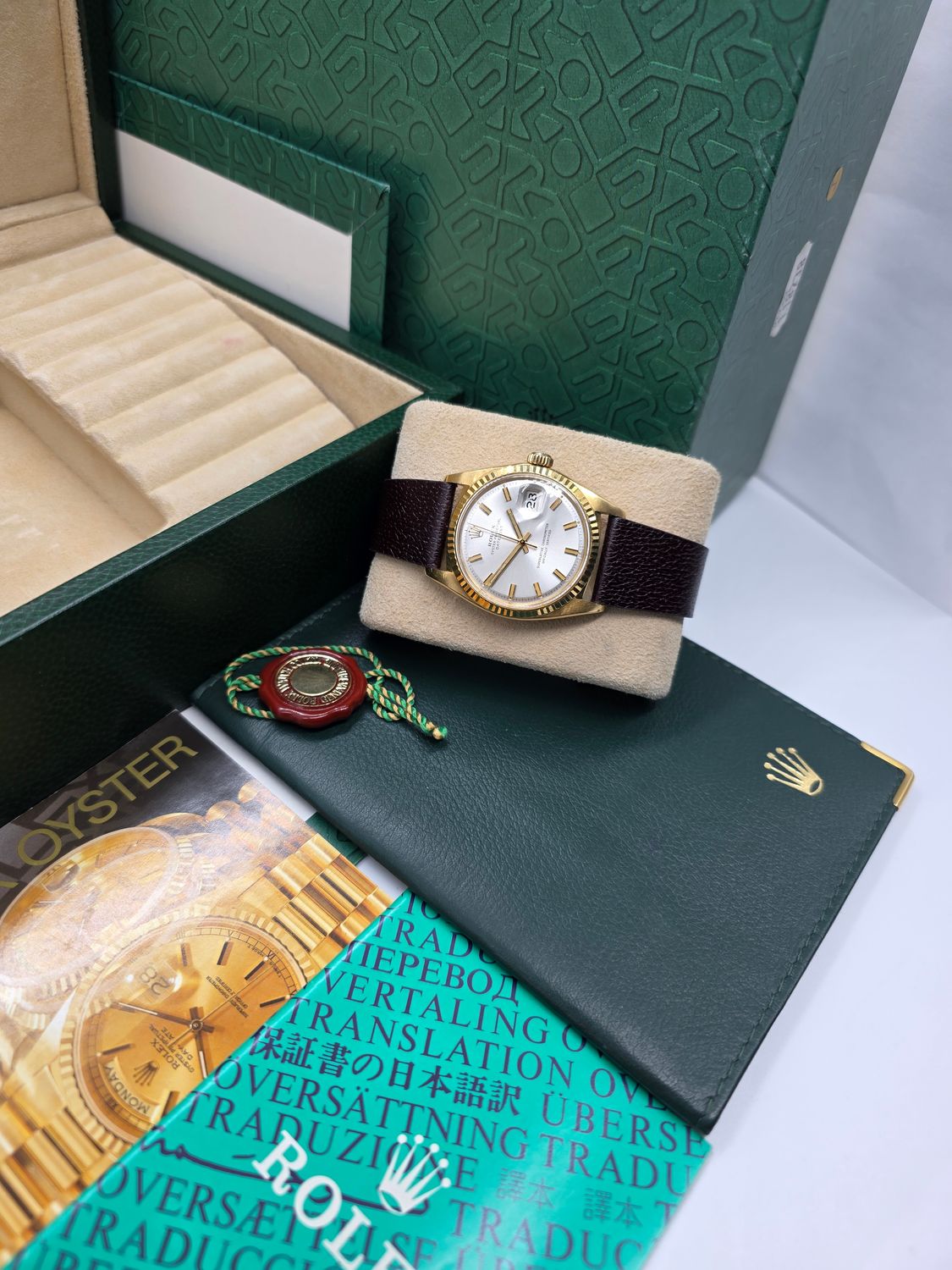 Rolex Datejust Ref 1601 36mm, 1972 Solid 18k Gold, Rare Silver 'Wideboy' Dial