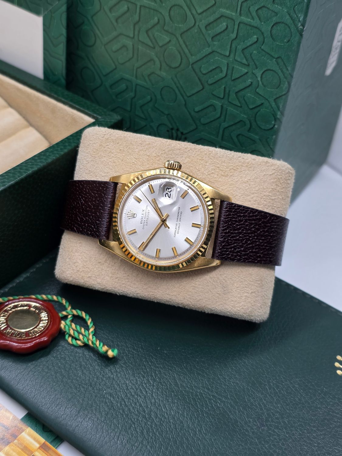 Rolex Datejust Ref 1601 36mm, 1972 Solid 18k Gold, Rare Silver 'Wideboy' Dial