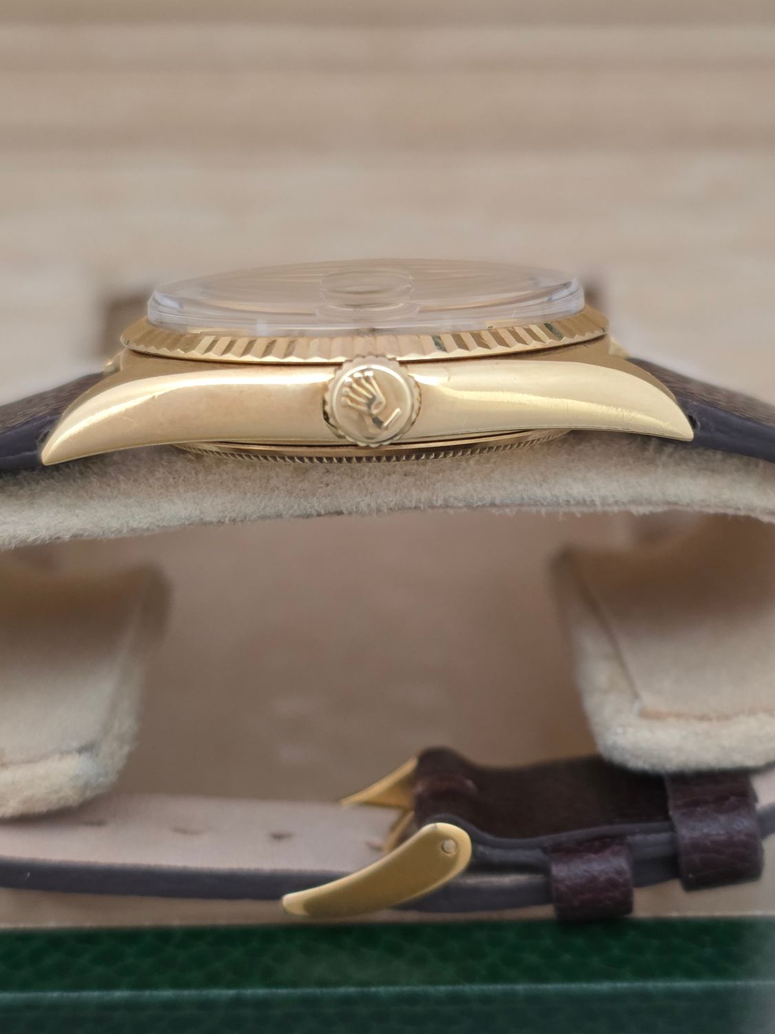 Rolex Datejust Ref 1601 36mm, 1972 Solid 18k Gold, Rare Silver 'Wideboy' Dial