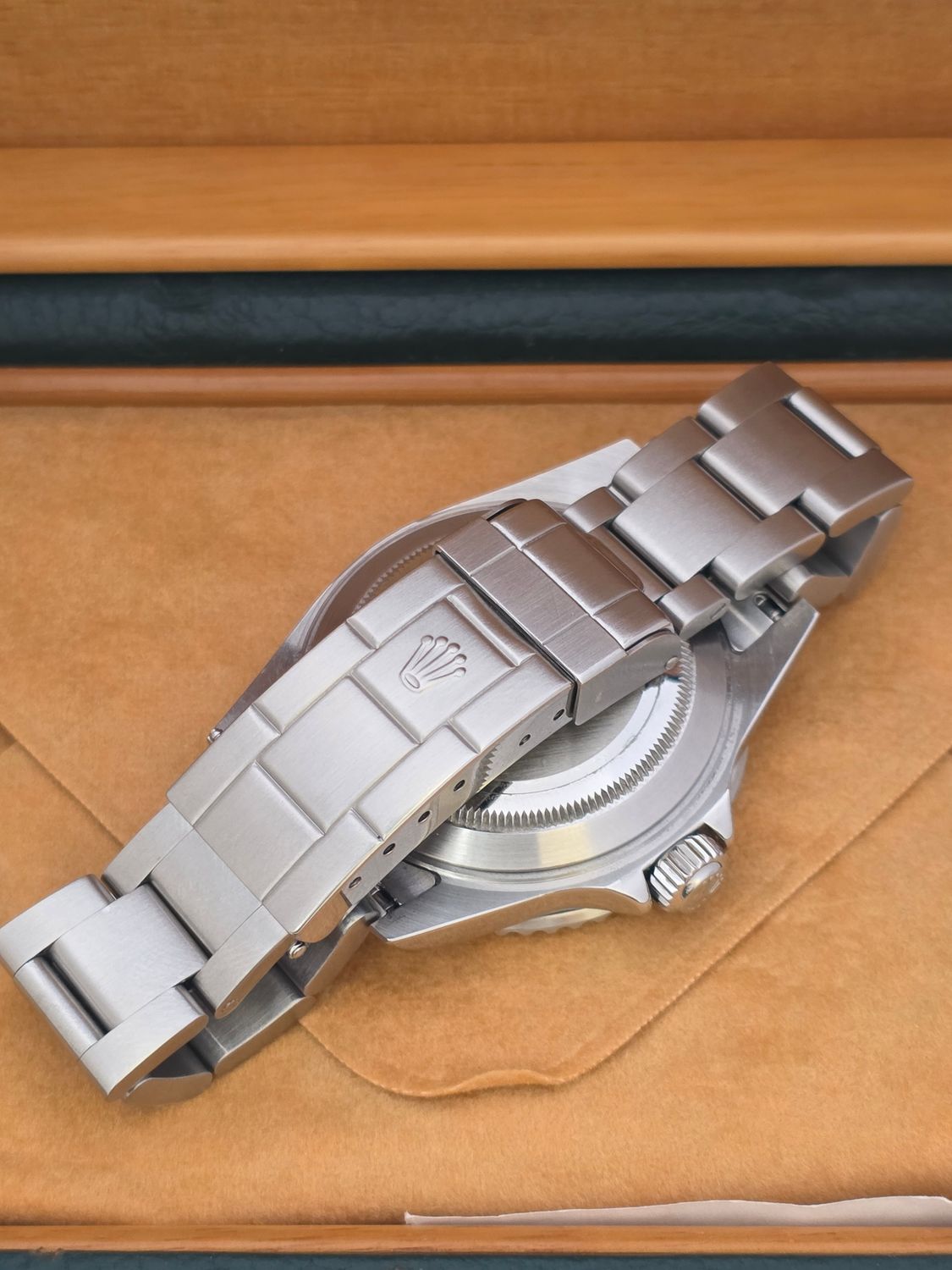 Rolex Submariner Date 16610 40mm Black Bezel, Circa 2003