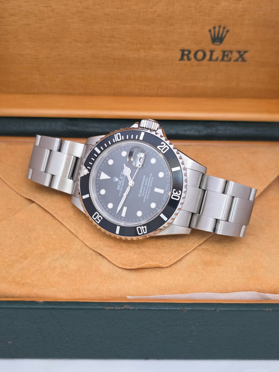 Rolex Submariner Date 16610 40mm Black Bezel, Circa 2003