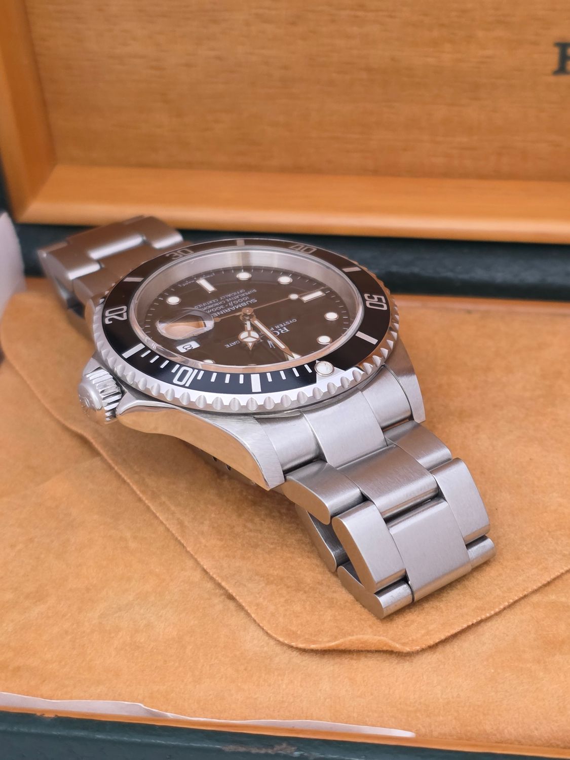 Rolex Submariner Date 16610 40mm Black Bezel, Circa 2003