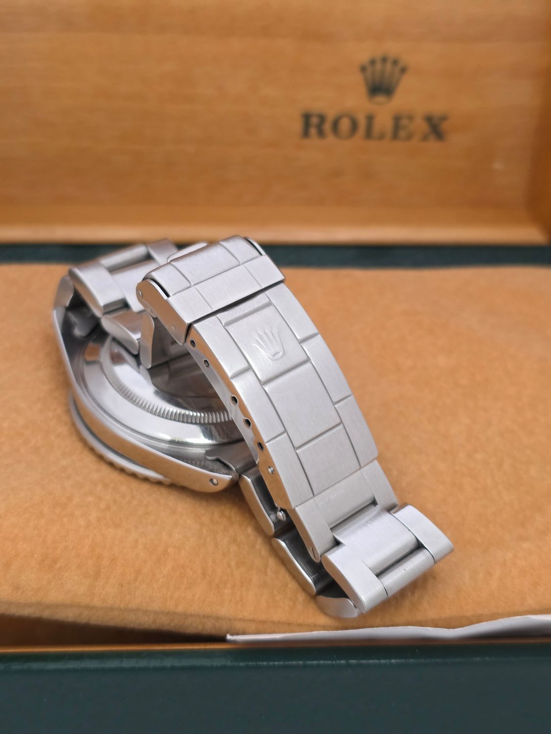 Rolex Submariner Date 16610 40mm Black Bezel, 1998 Full Set