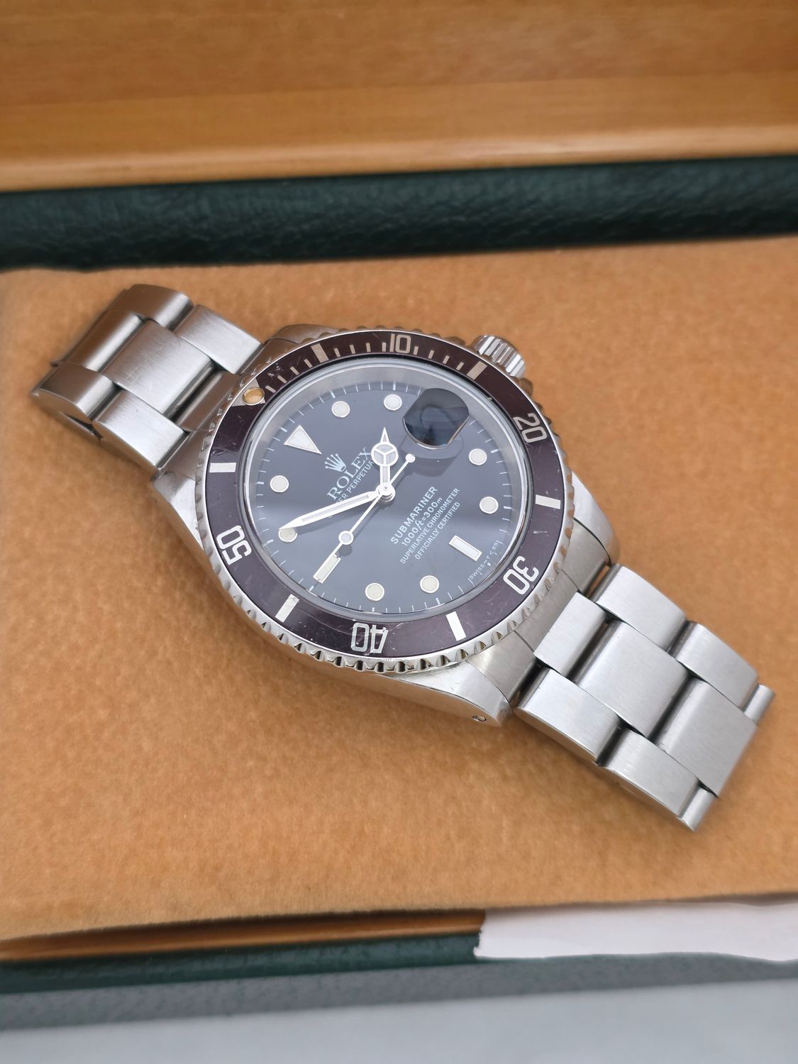 Rolex Submariner Date 16610 40mm Black Bezel, 1998 Full Set