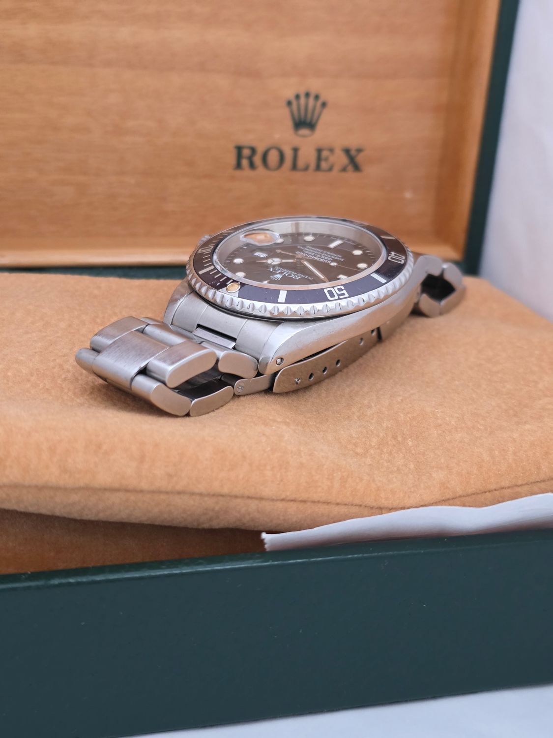 Rolex Submariner Date 16610 40mm Black Bezel, 1998 Full Set