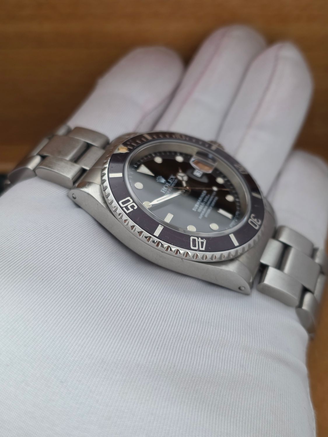 Rolex Submariner Date 16610 40mm Black Bezel, 1998 Full Set