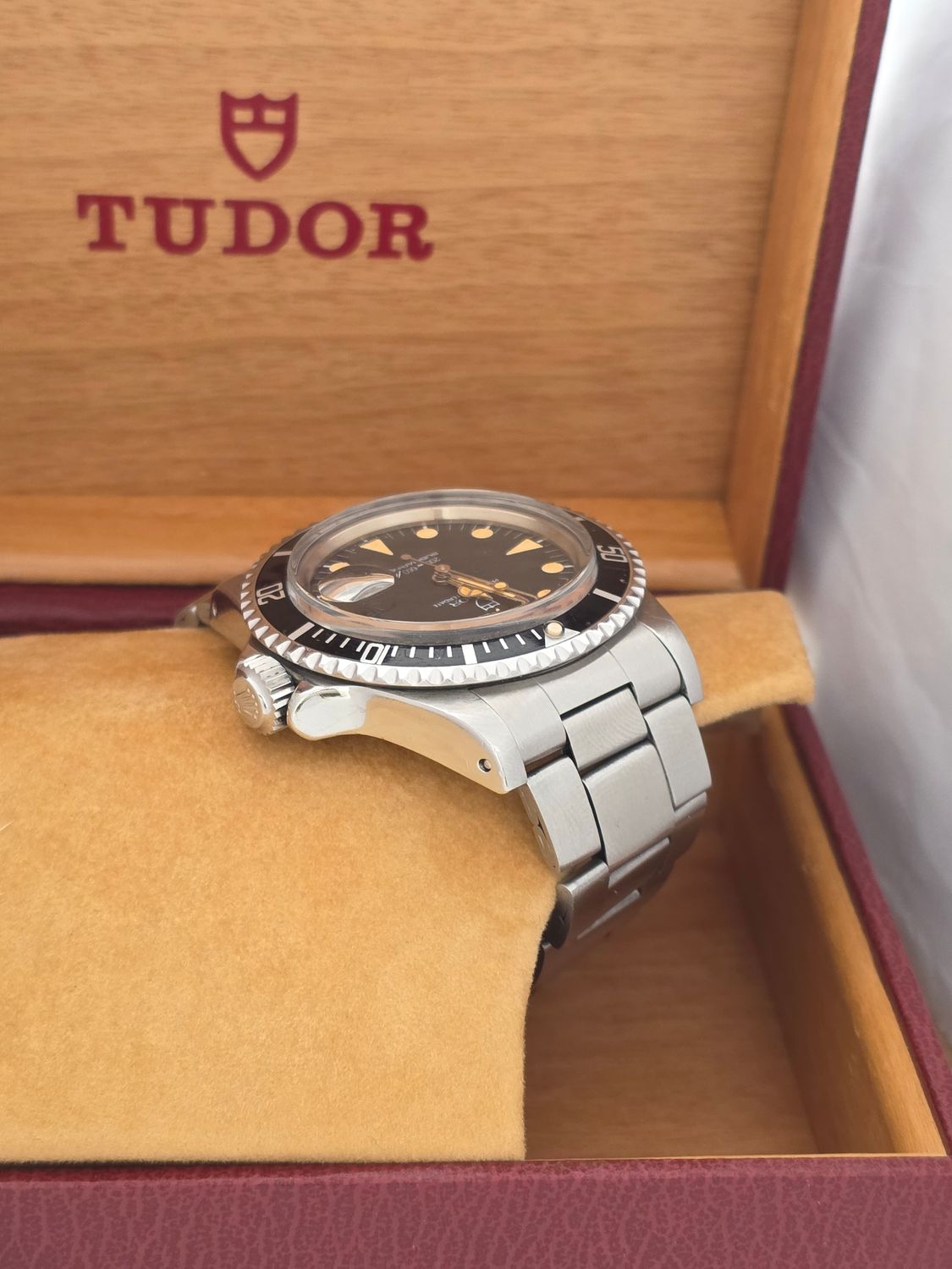 TUDOR Submariner Black 76100 Watch, Circa 1986, Sharp Condition