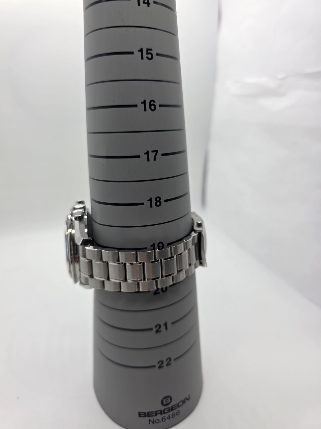 OMEGA Speedmaster Moonwatch Professional Chrono Watch, 2012 NOS Box &amp; Papers