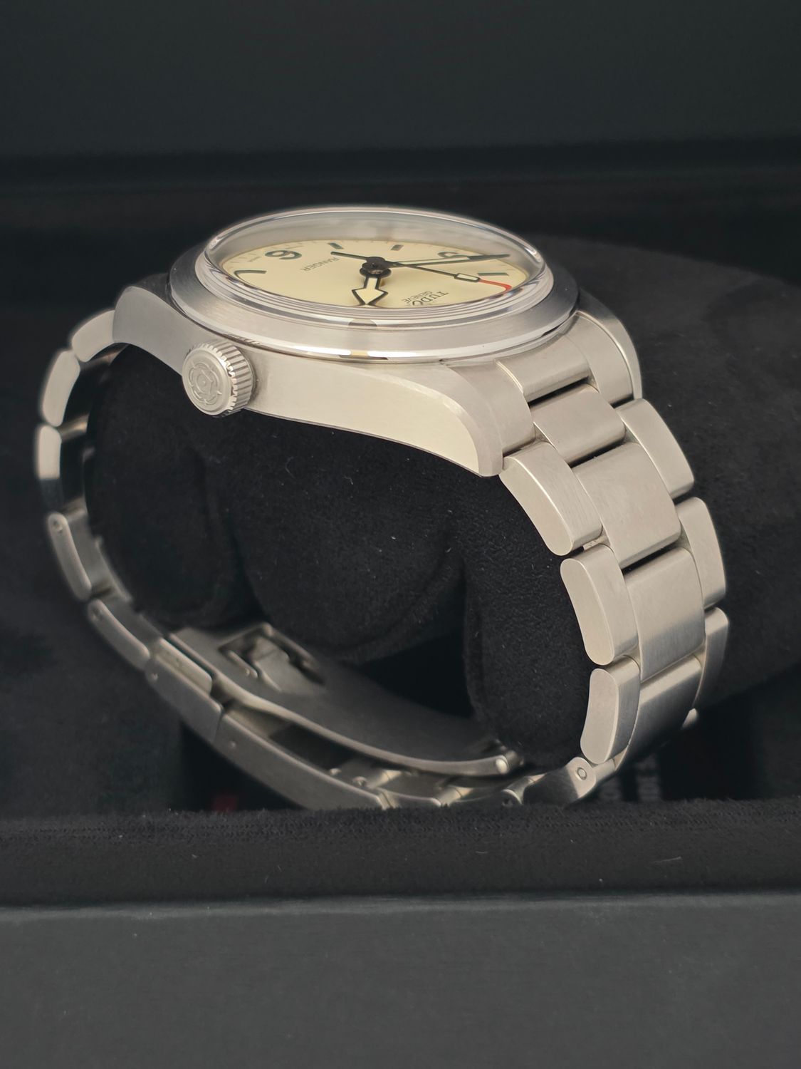 TUDOR Ranger 79950 Dune/Beige Dial 39mm 2026 Full Set, Super Sharp Condition