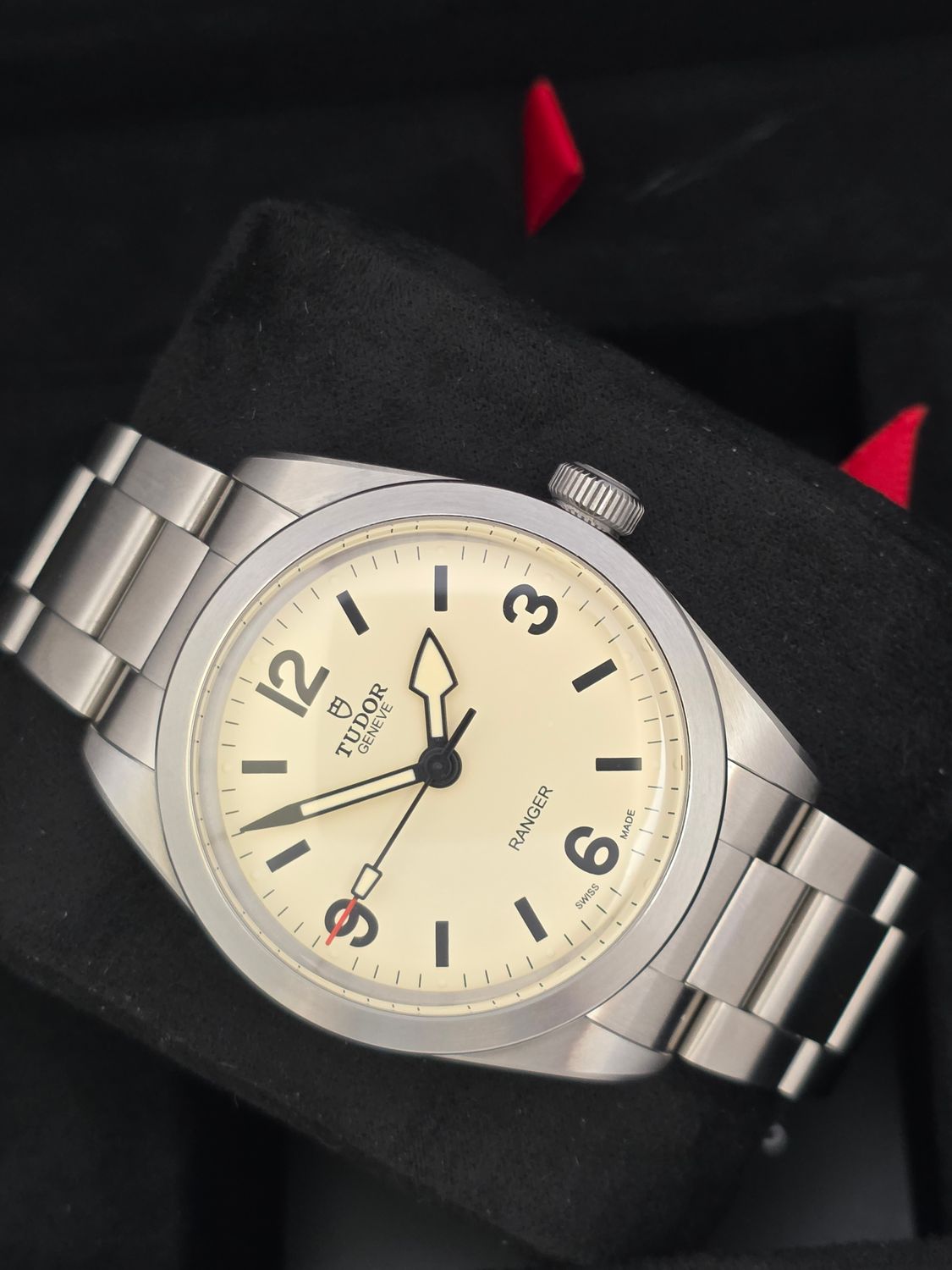 TUDOR Ranger 79950 Dune/Beige Dial 39mm 2026 Full Set, Super Sharp Condition