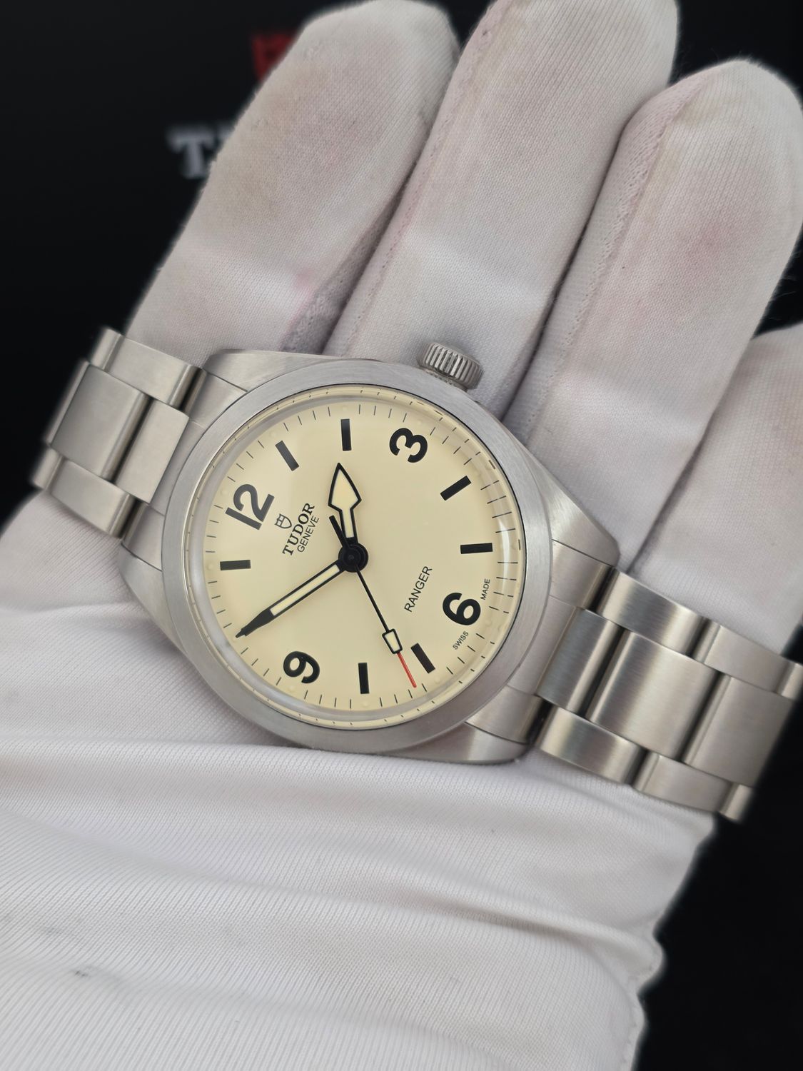TUDOR Ranger 79950 Dune/Beige Dial 39mm 2026 Full Set, Super Sharp Condition