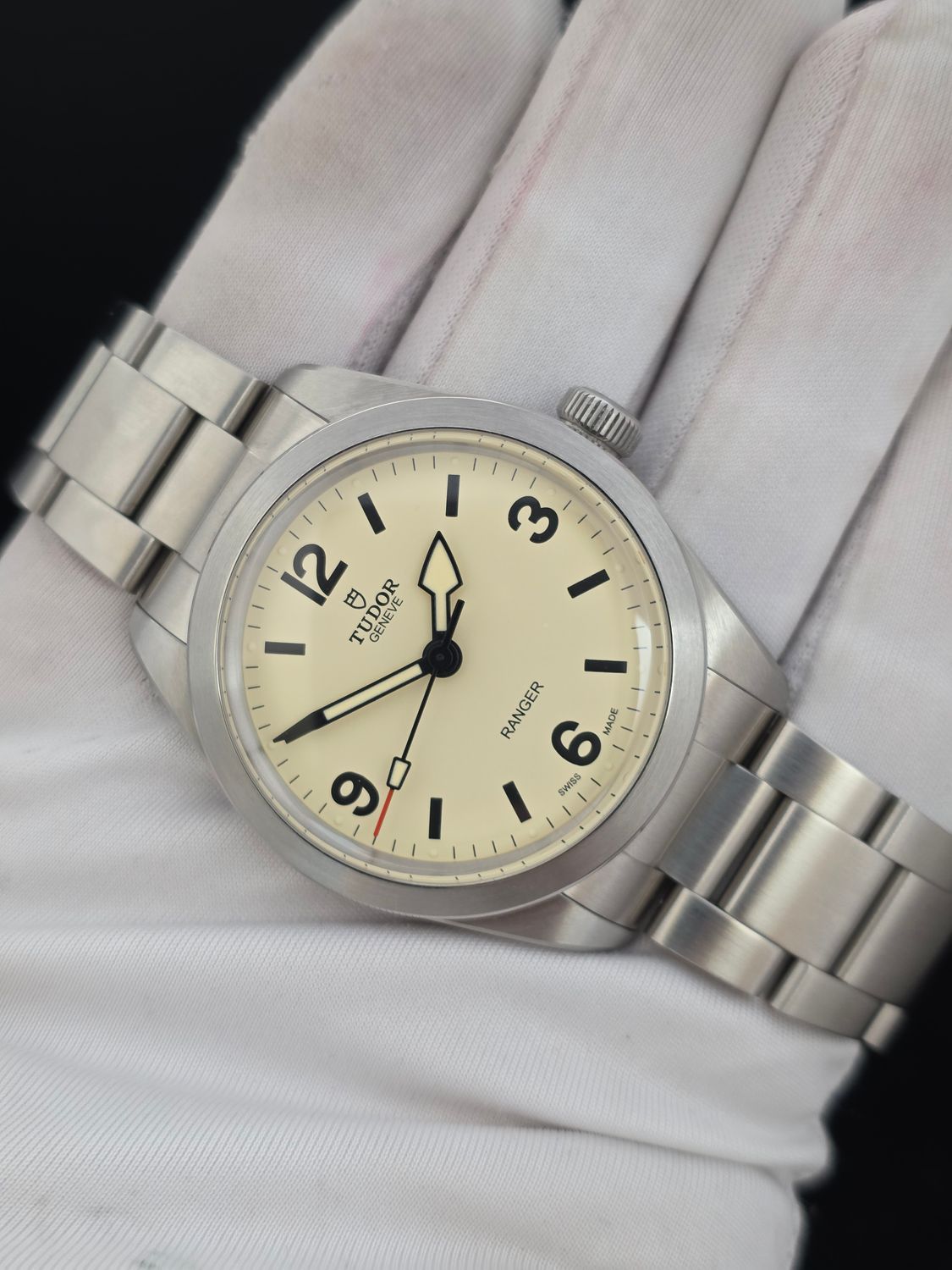 TUDOR Ranger 79950 Dune/Beige Dial 39mm 2026 Full Set, Super Sharp Condition