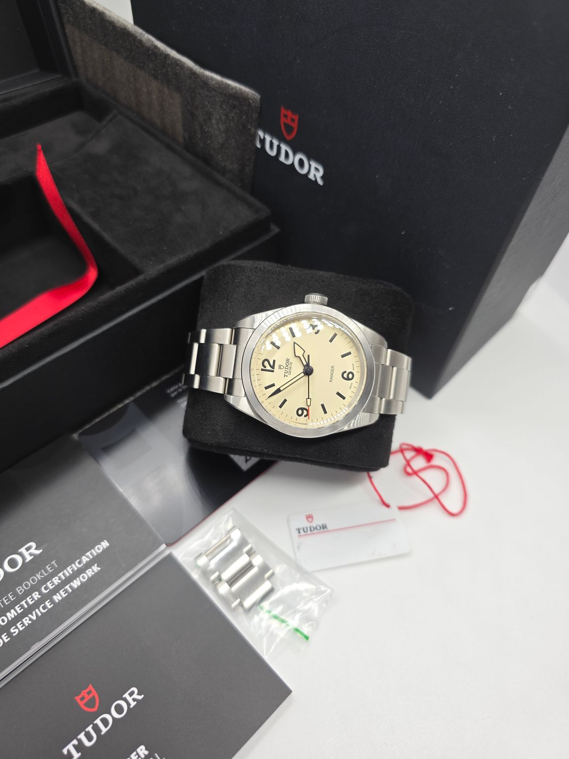 TUDOR Ranger 79950 Dune/Beige Dial 39mm 2026 Full Set, Super Sharp Condition