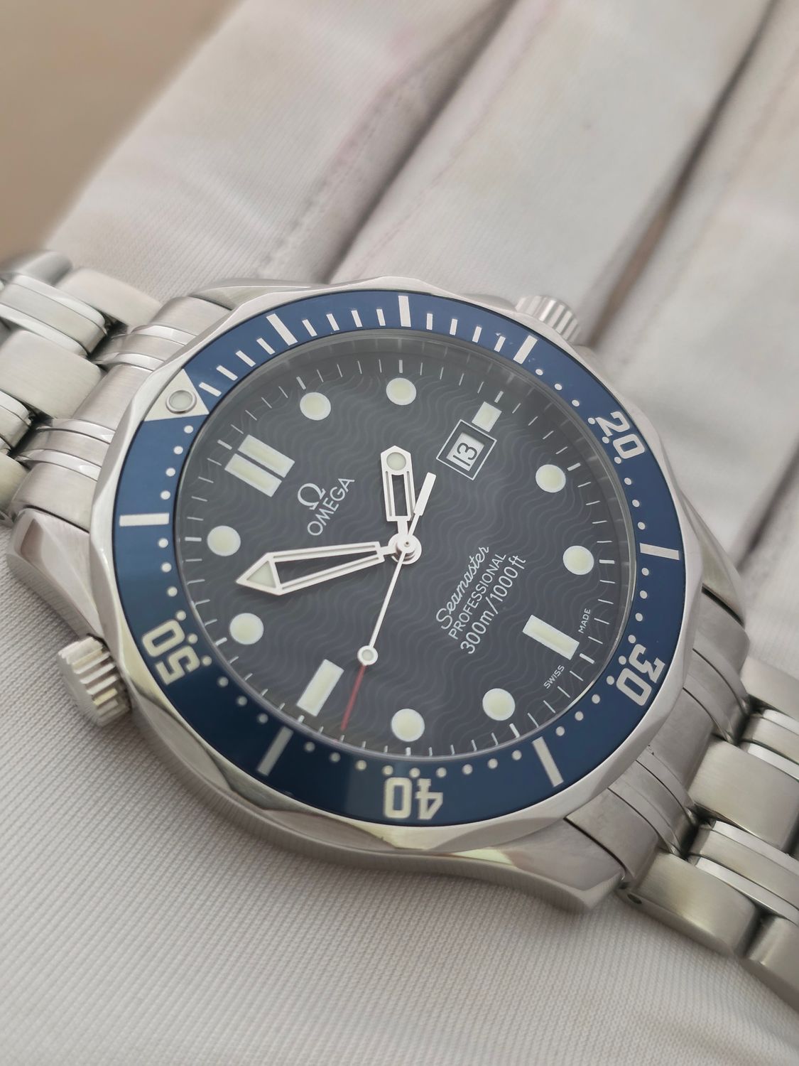 OMEGA Seamaster Professional 300m Blue Watch - 2541.80.00 "GoldenEye"