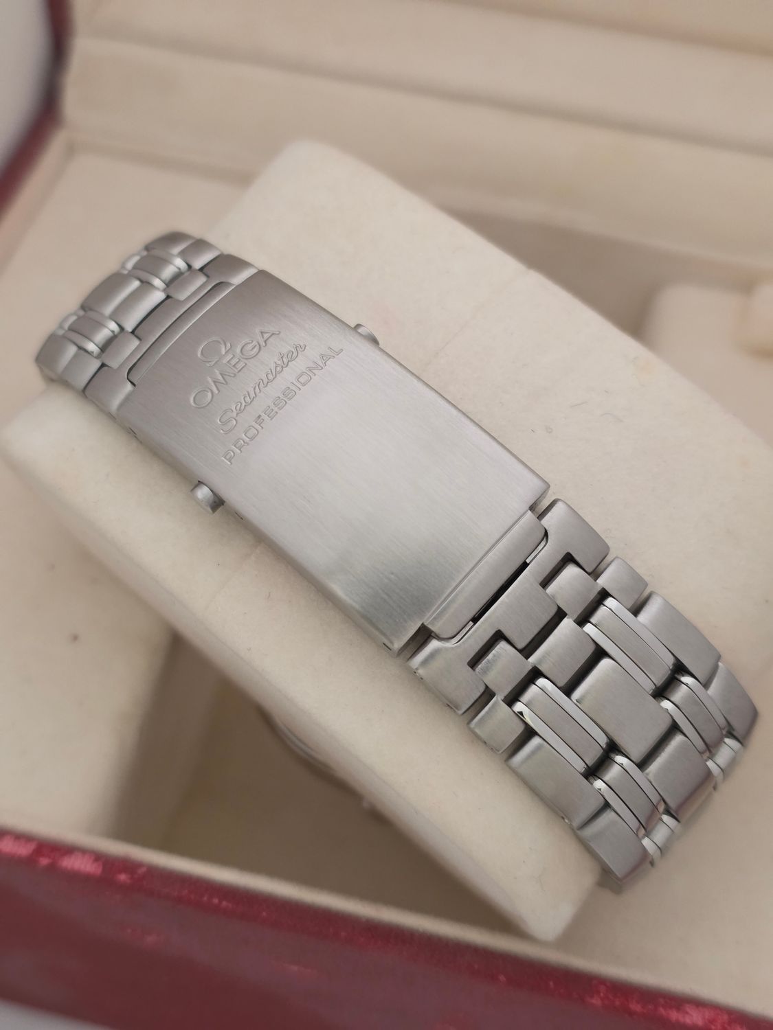 OMEGA Seamaster Professional 300m Blue Watch - 2541.80.00 "GoldenEye"