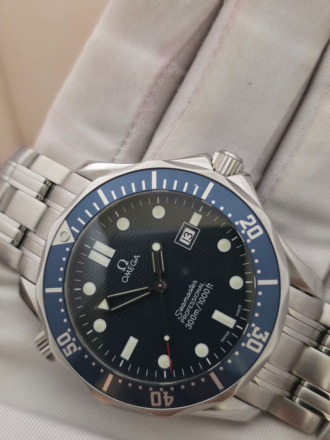 OMEGA Seamaster Professional 300m Blue Watch - 2541.80.00 "GoldenEye"