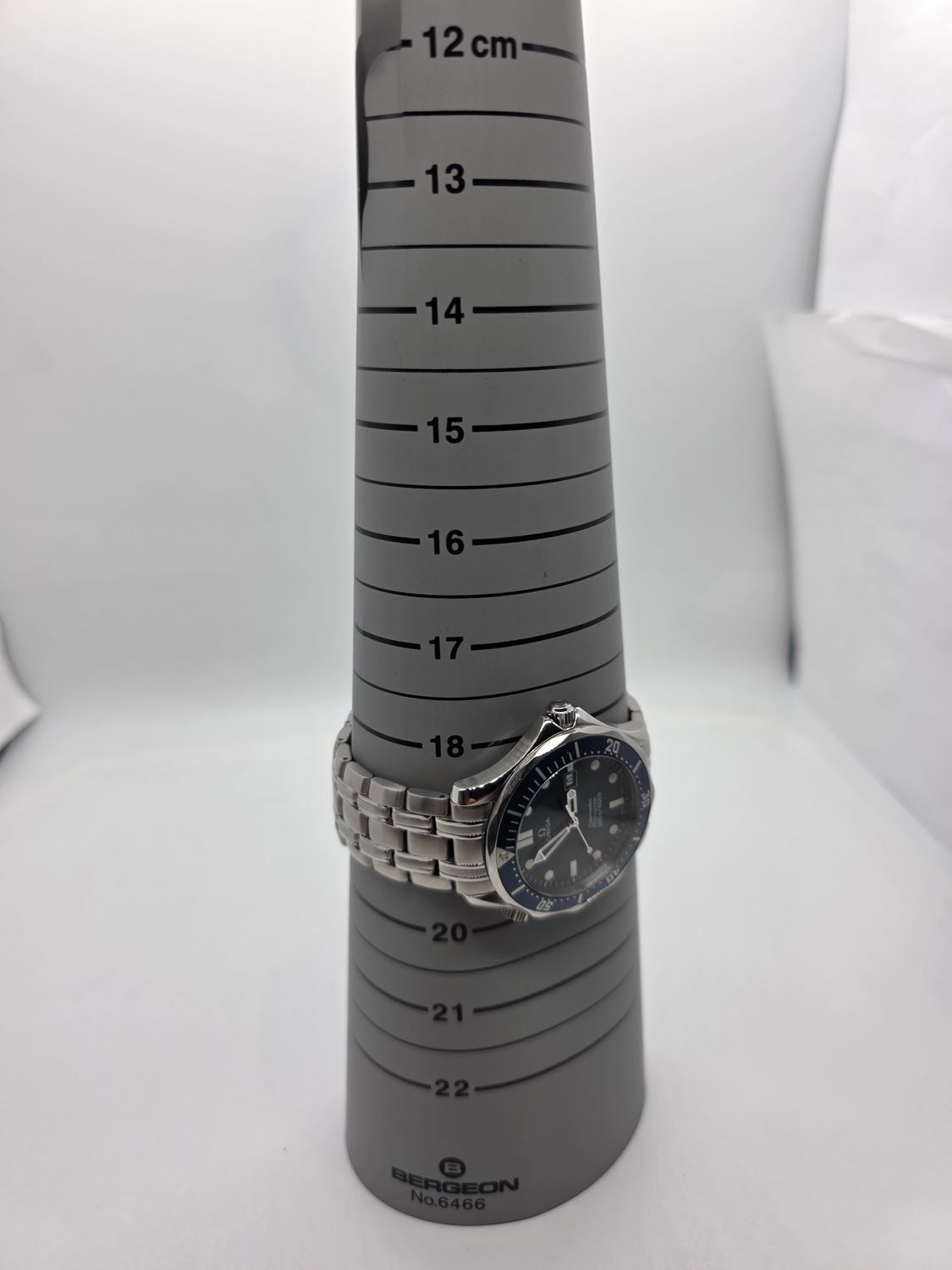 OMEGA Seamaster Professional 300m Blue Watch - 2541.80.00 "GoldenEye"