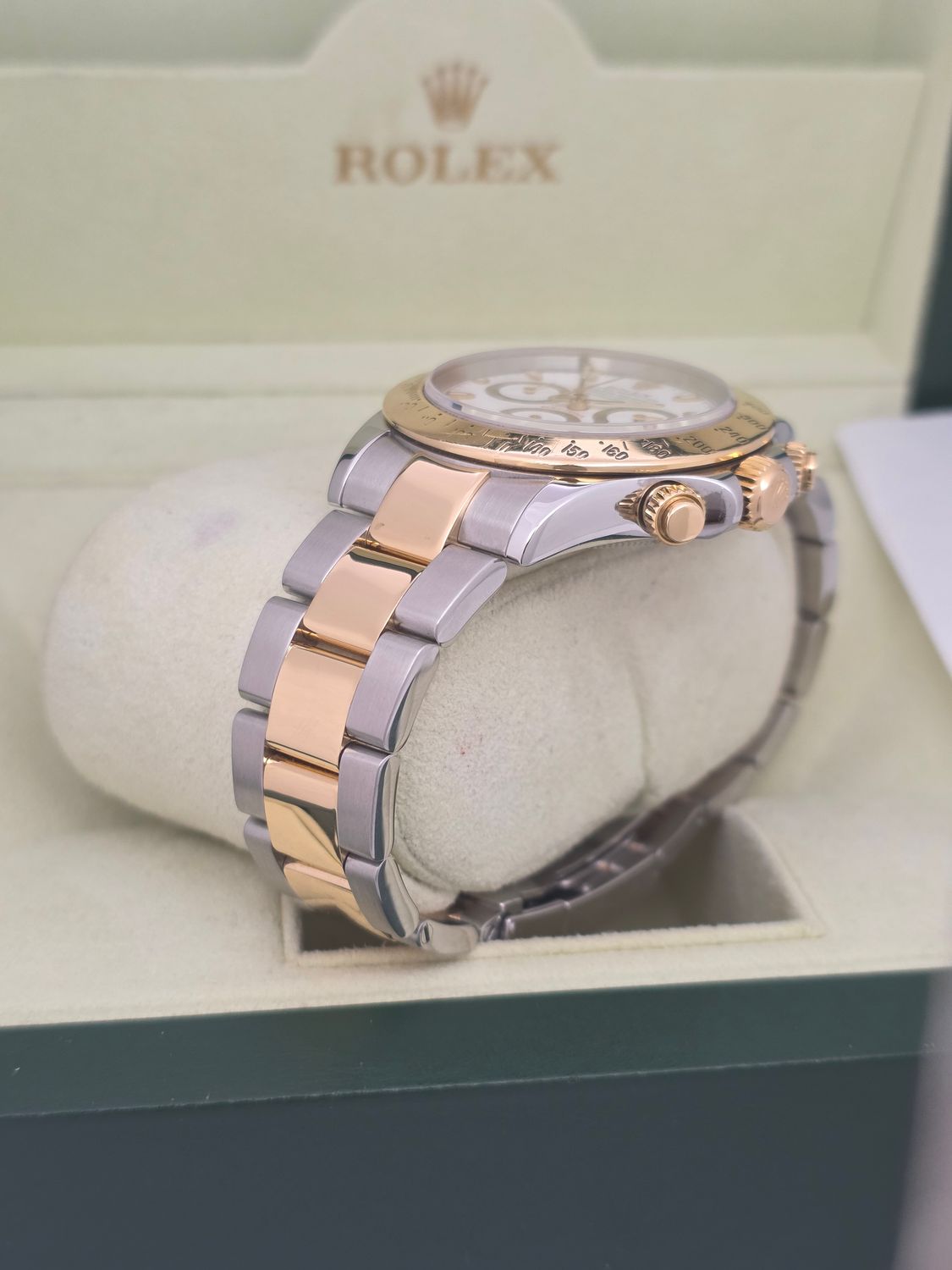 Rolex Daytona Chronograph 116523 Watch White Dial, c.2001 with box/booklets