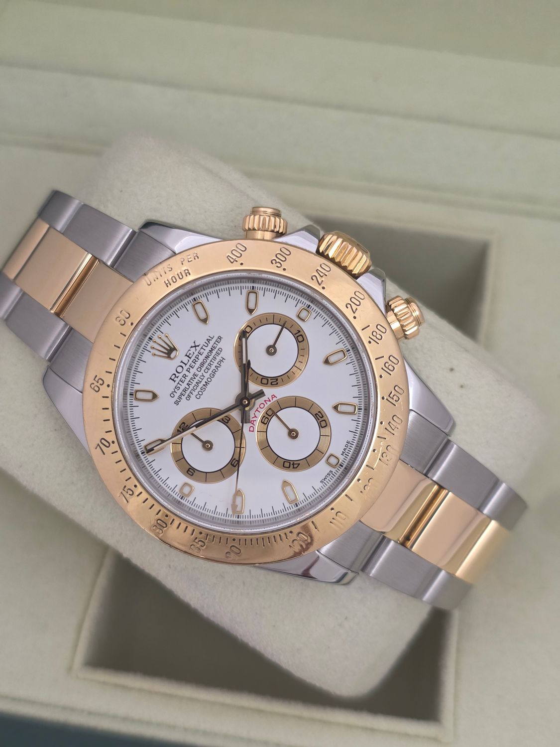 Rolex Daytona Chronograph 116523 Watch White Dial, c.2001 with box/booklets