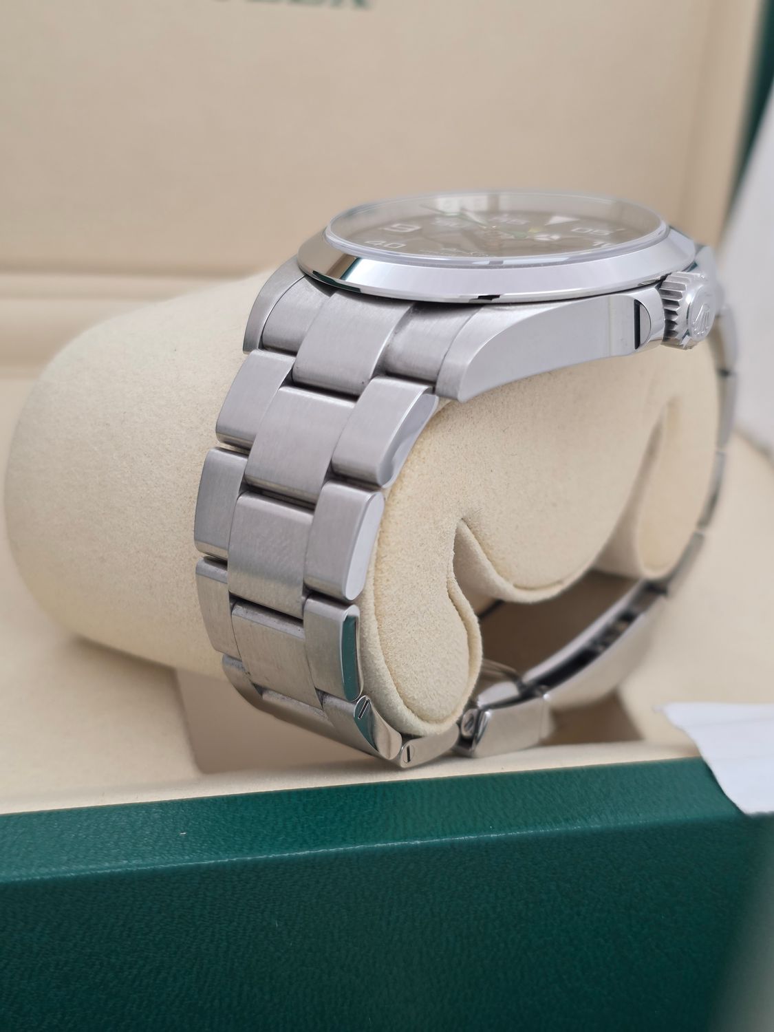 Rolex Airking Watch 126900, 2026 Full Set, 'Bloodhound' with Original receipt