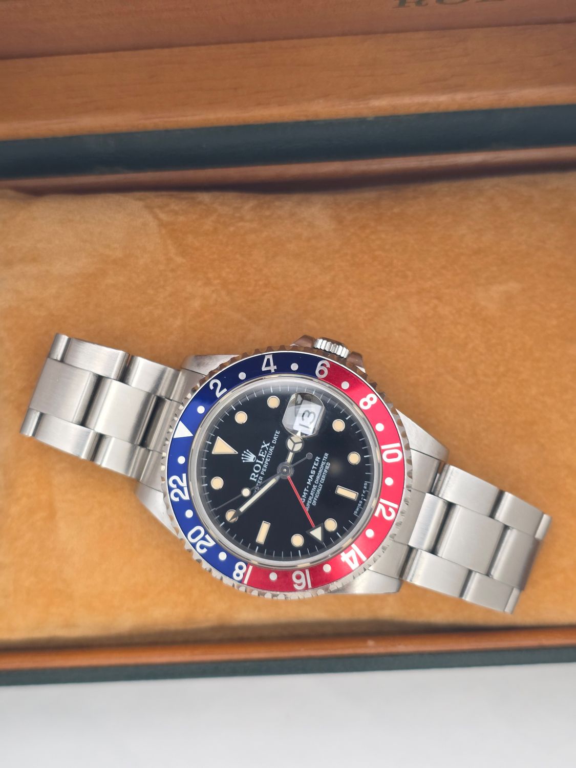Rolex GMT Master 16700 'Pepsi Dial' - 1991 Box &amp; Papers, Unpolished