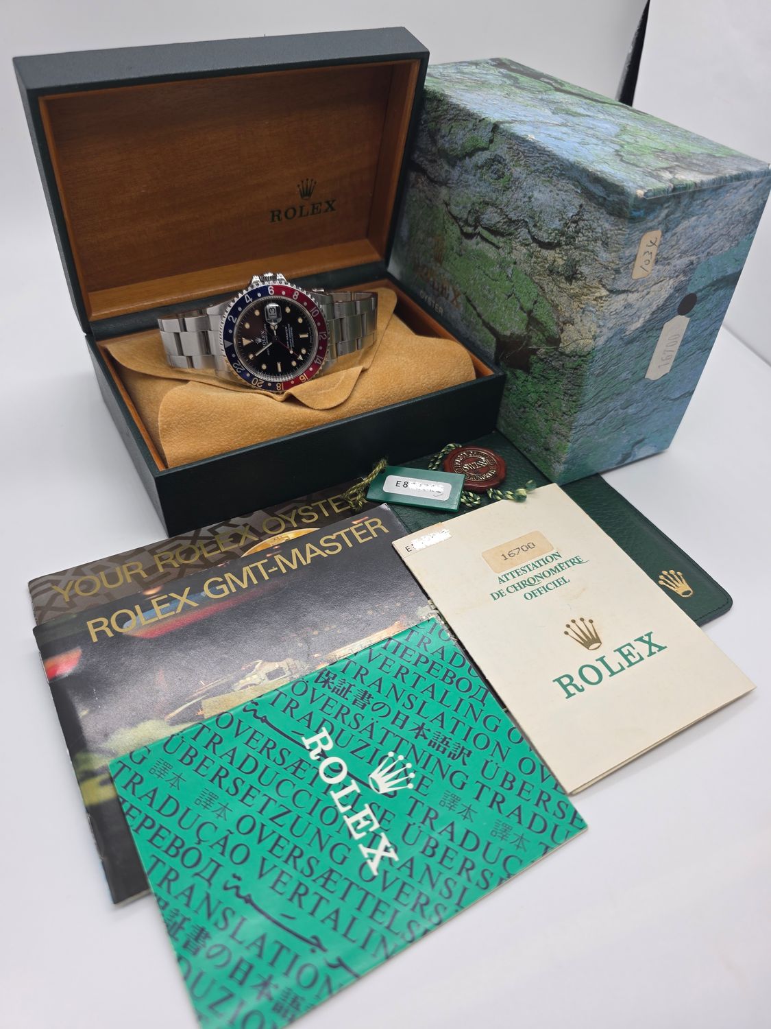 Rolex GMT Master 16700 'Pepsi Dial' - 1991 Box &amp; Papers, Unpolished