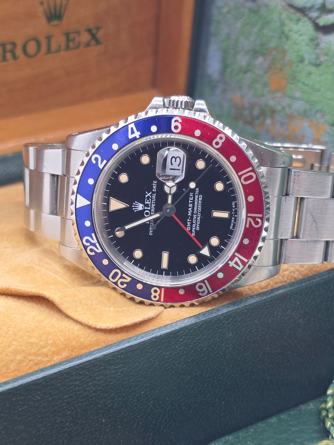 Rolex GMT Master 16700 'Pepsi Dial' - 1991 Box &amp; Papers, Unpolished