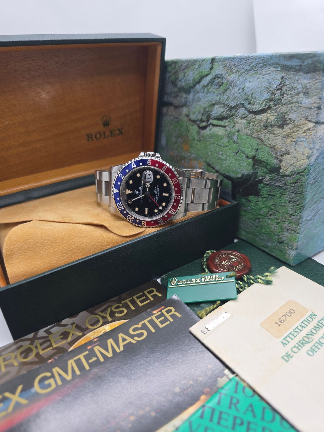 Rolex GMT Master 16700 'Pepsi Dial' - 1991 Box &amp; Papers, Unpolished