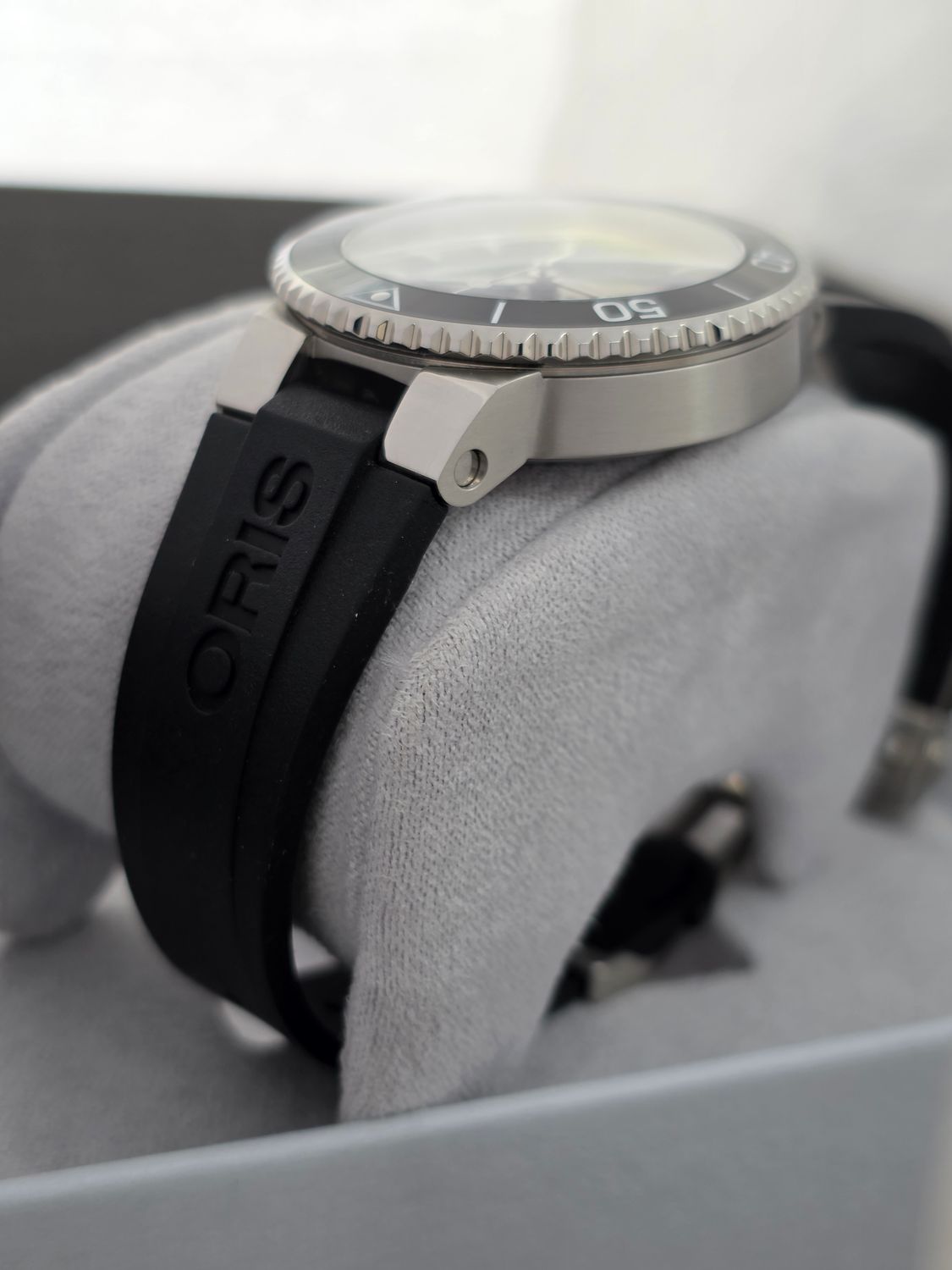 Oris Aquis Calibre 400 Grey Watch Ref: 01 400 7769 4154, 2025 Full Set