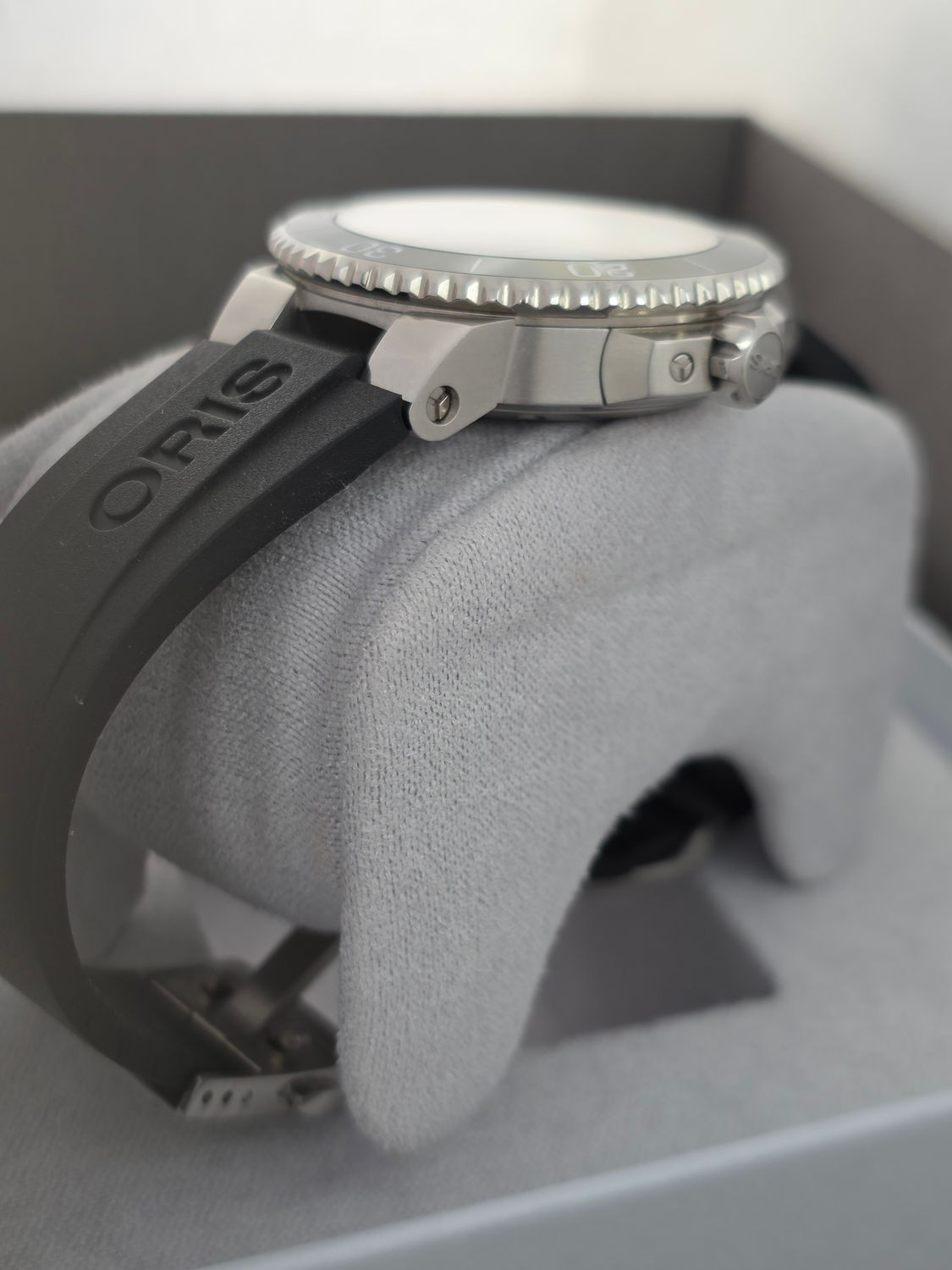 Oris Aquis Calibre 400 Grey Watch Ref: 01 400 7769 4154, 2025 Full Set