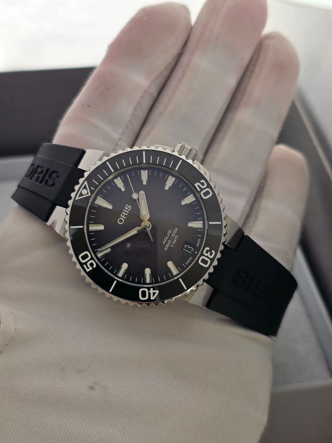 Oris Aquis Calibre 400 Grey Watch Ref: 01 400 7769 4154, 2025 Full Set