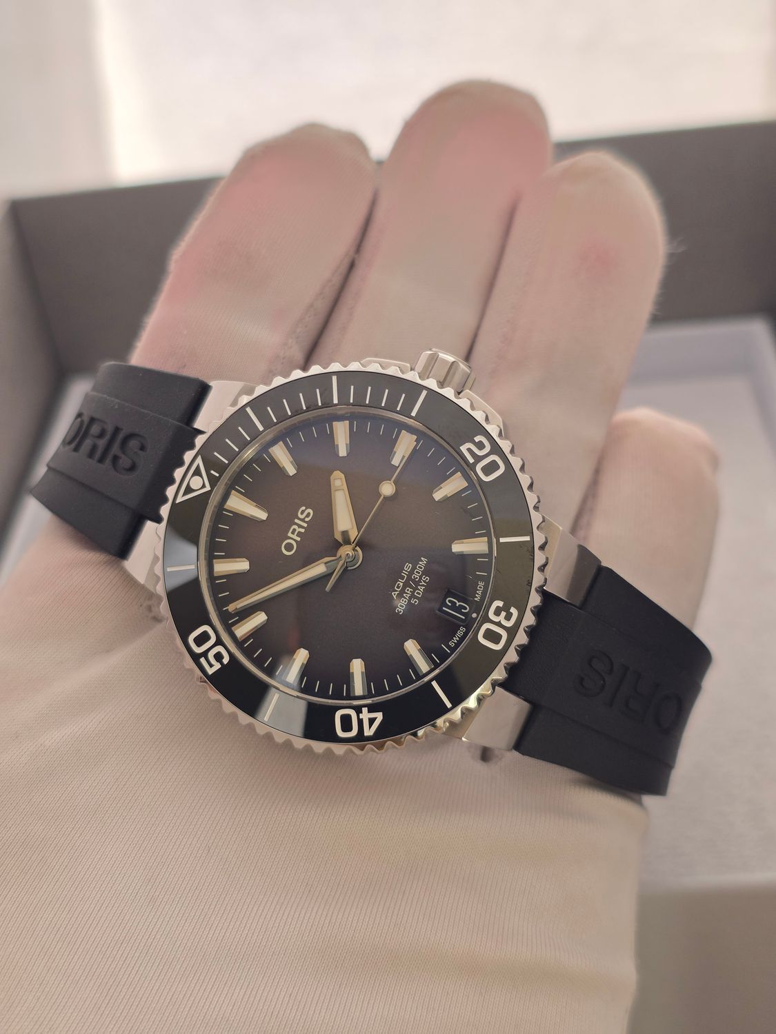 Oris Aquis Calibre 400 Grey Watch Ref: 01 400 7769 4154, 2025 Full Set