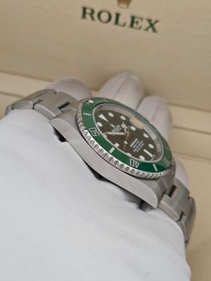 Rolex Submariner Date Watch 116610LV Green Hulk, 2018 Full Set, Excellent Cond