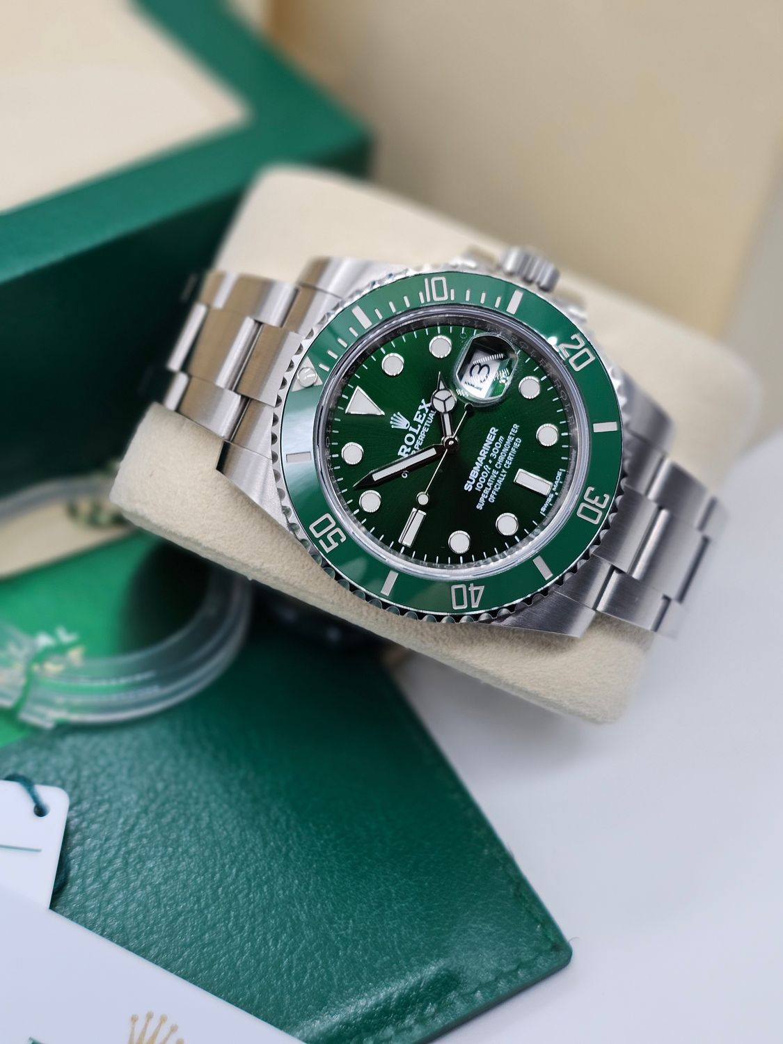 Rolex Submariner Date Watch 116610LV Green Hulk, 2018 Full Set, Excellent Cond