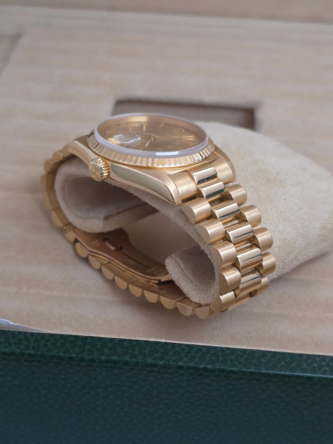 Rolex DayDate 18238 Gold Watch - Box &amp; Booklets Circa 1990