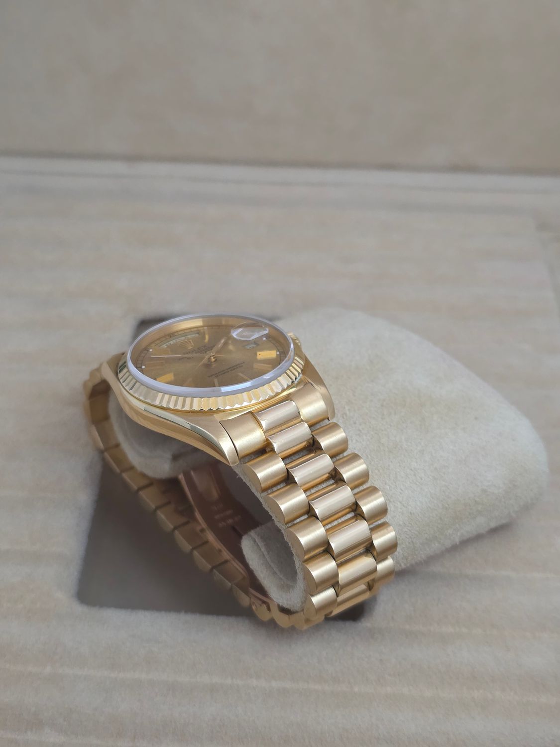 Rolex DayDate 18238 Gold Watch - Box &amp; Booklets Circa 1990