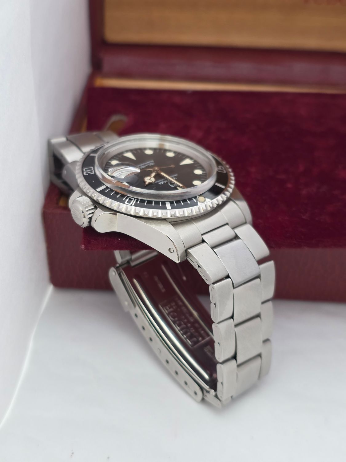 TUDOR Submariner Black Watch - Ref 79090 Circa 1990 virtually unpolished