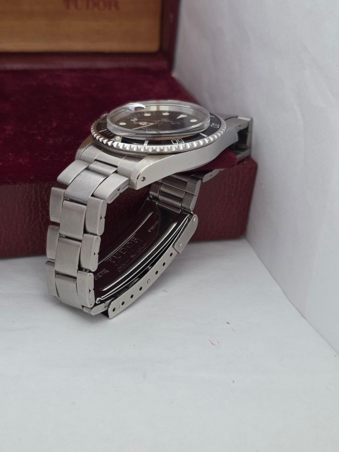 TUDOR Submariner Black Watch - Ref 79090 Circa 1990 virtually unpolished
